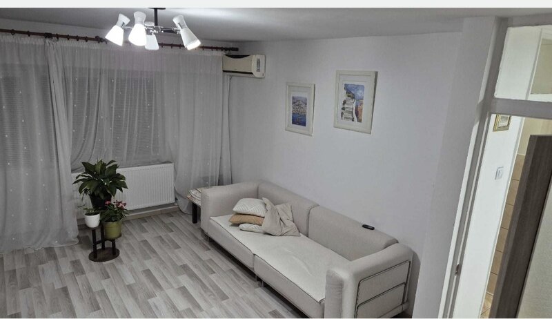 Lacul Tei, Maica Domnului langa Facultatea de Constructii